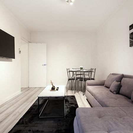 Beautiful One Bedroom Flat In Scott Ellis Gardens London Bagian luar foto