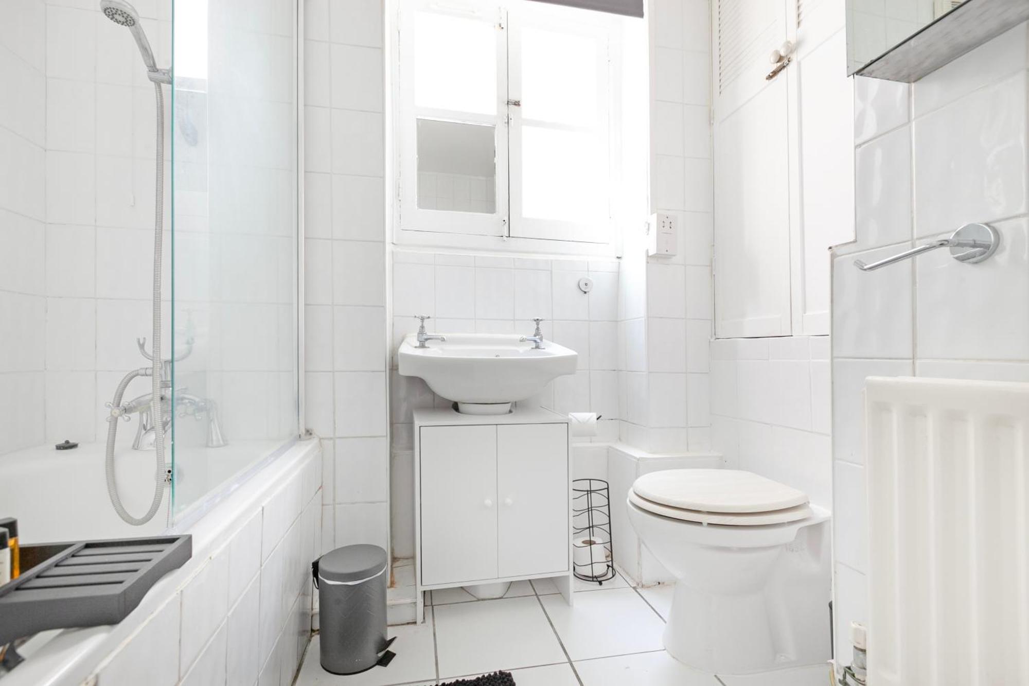 Beautiful One Bedroom Flat In Scott Ellis Gardens London Bagian luar foto