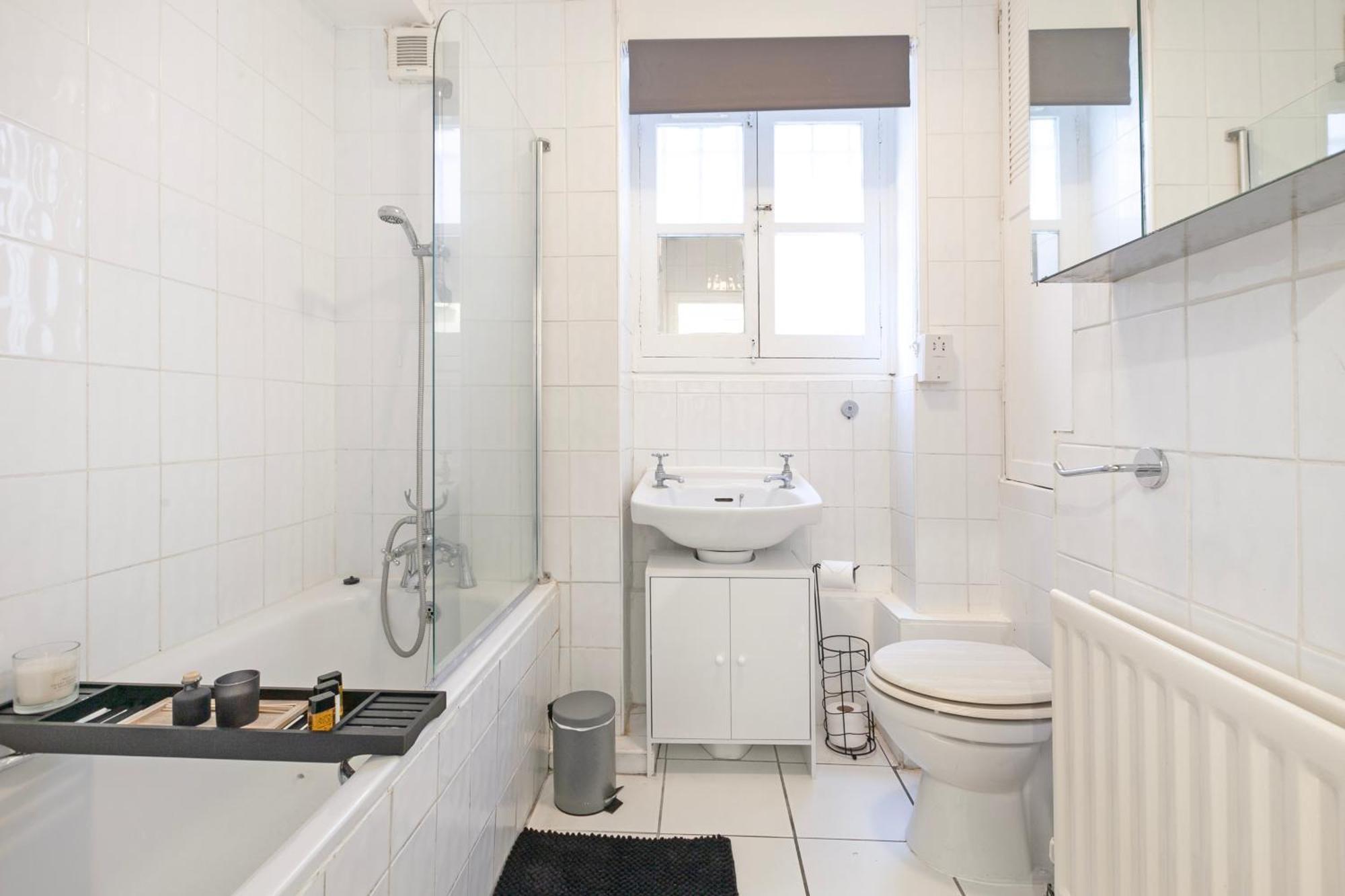 Beautiful One Bedroom Flat In Scott Ellis Gardens London Bagian luar foto