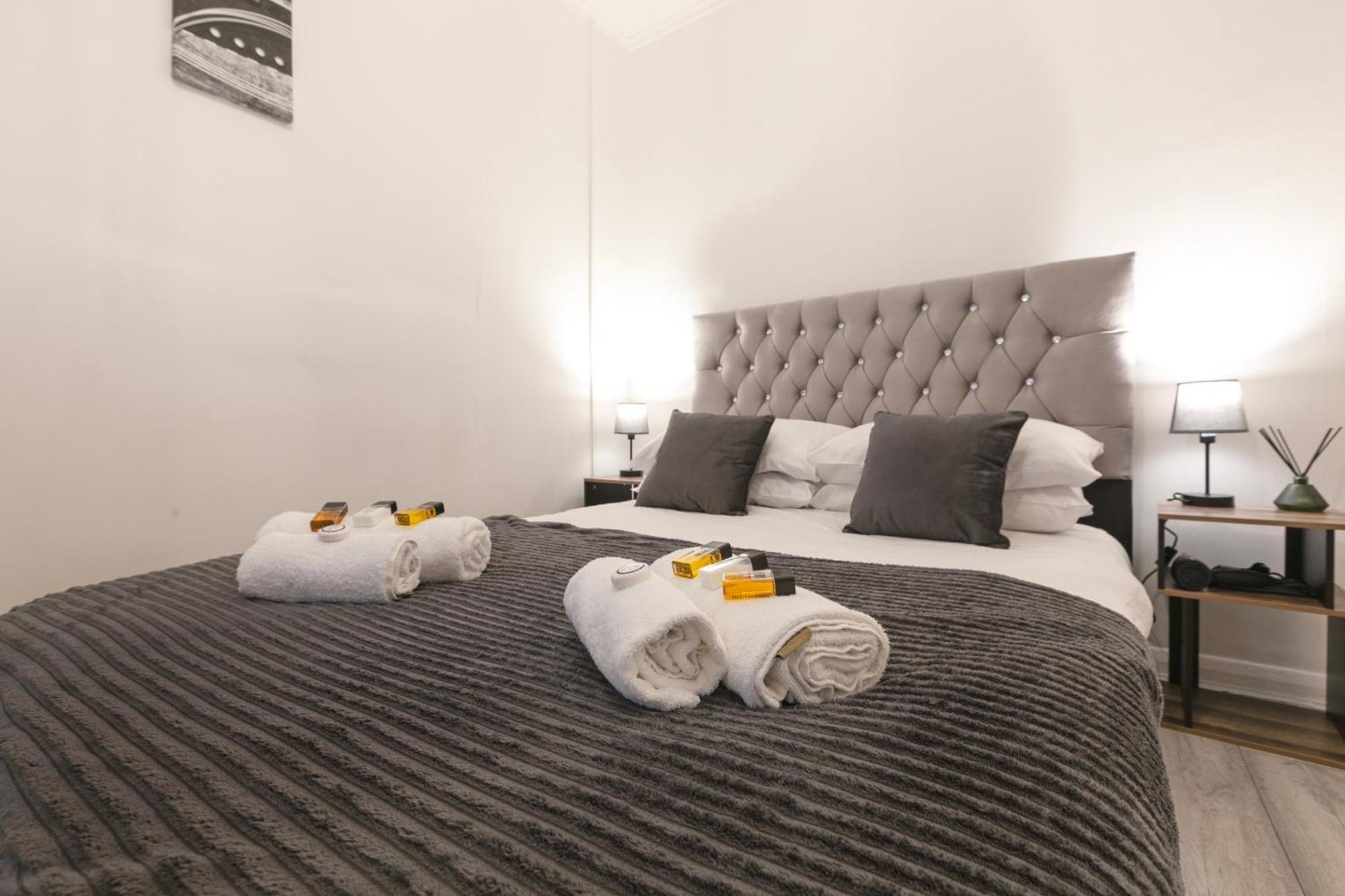 Beautiful One Bedroom Flat In Scott Ellis Gardens London Bagian luar foto