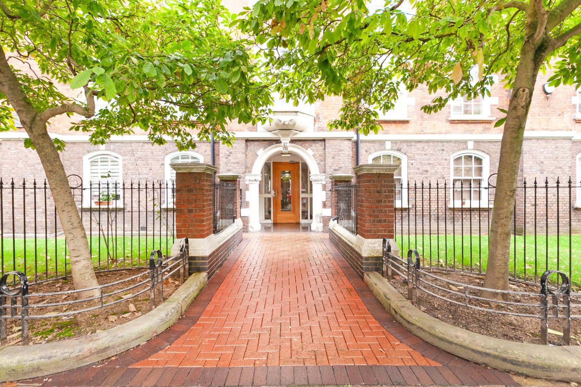Beautiful One Bedroom Flat In Scott Ellis Gardens London Bagian luar foto